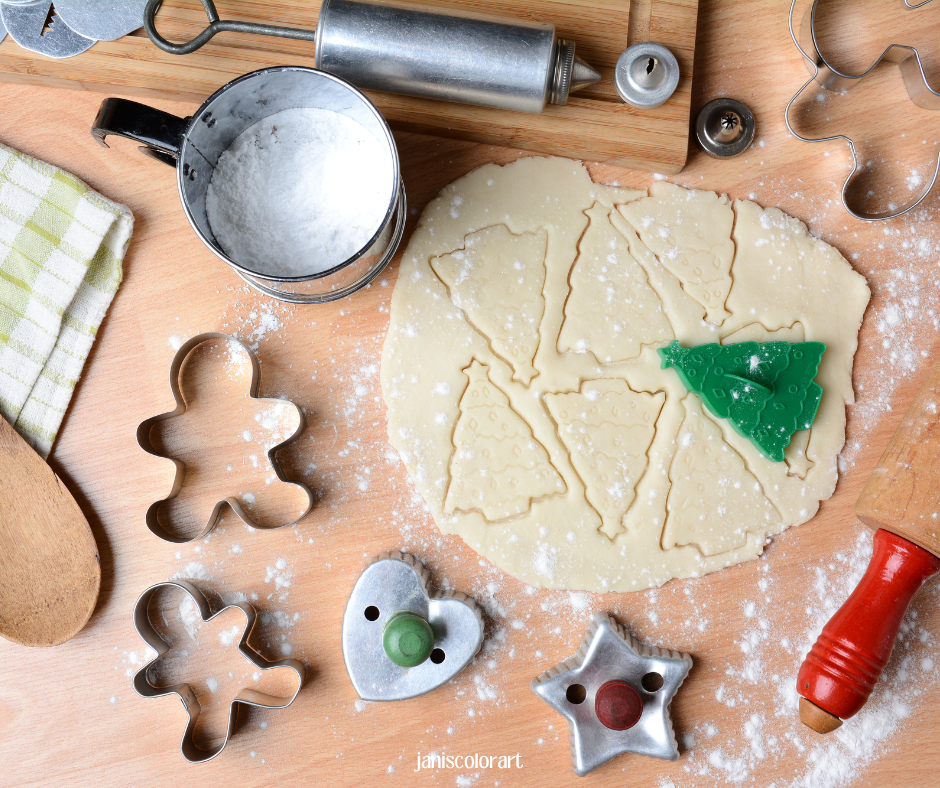 Plätzchen backen sorgt für einen festlichen Duft und eine besinnliche Stimmung in der Adventszeit.